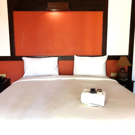 Hotel Sutus Court 7 Pattaya Exterior foto
