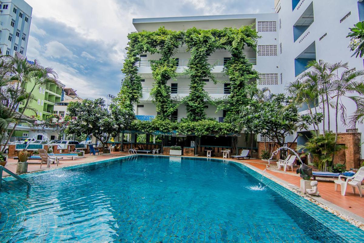 Hotel Sutus Court 7 Pattaya Exterior foto