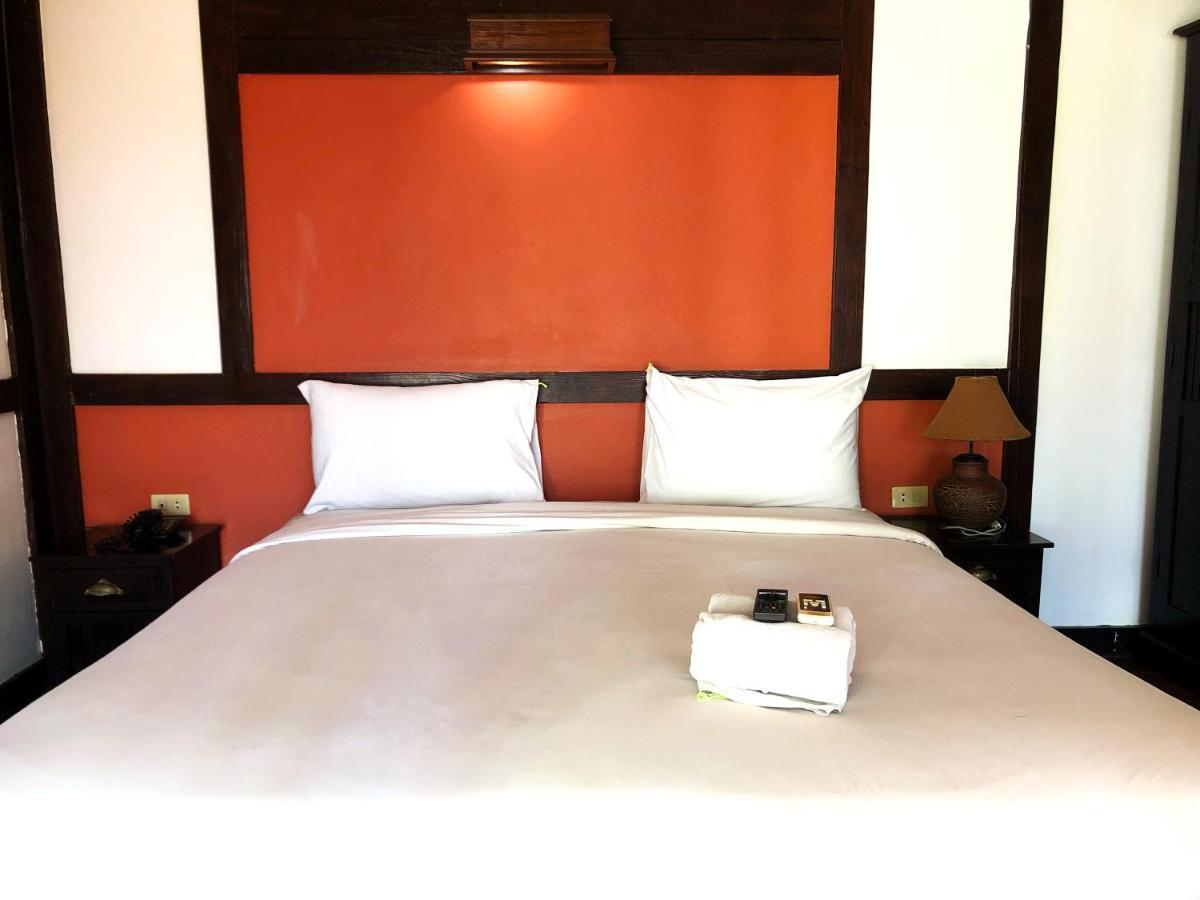 Hotel Sutus Court 7 Pattaya Exterior foto
